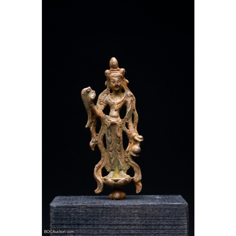 A bronze figure of Avalokiteshvara, Tang dynasty | 唐 銅觀音立像