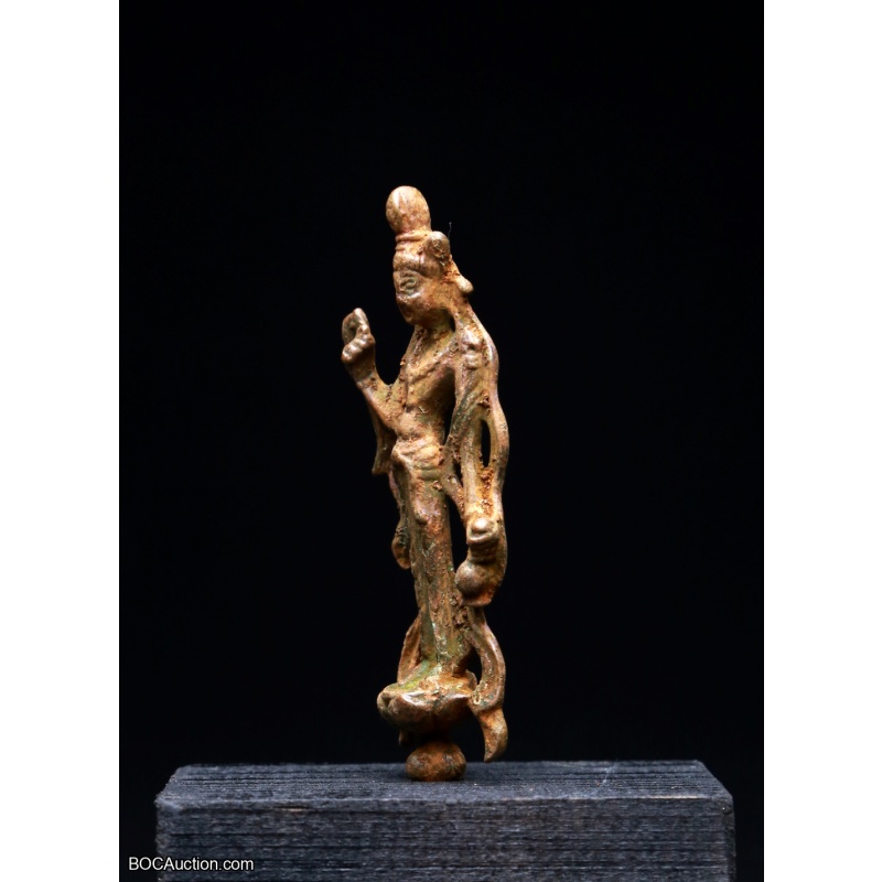 A bronze figure of Avalokiteshvara, Tang dynasty | 唐 銅觀音立像